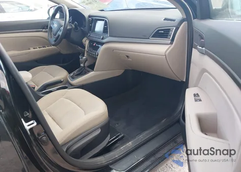 2017 Hyundai Elantra Value Edition z USA, uszkodzony, nr VIN 5NPD84LF0HH147015